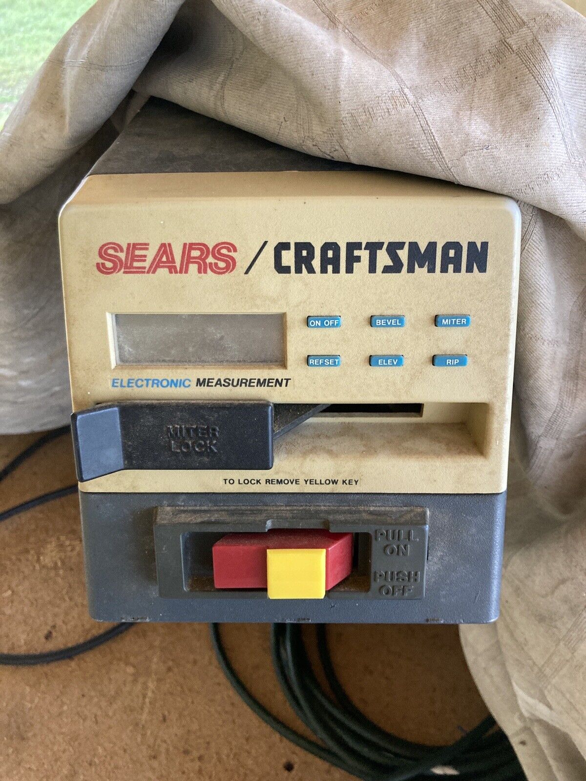 Sears Craftsman Yellow Square Switch Safety Keys 22256 815863 craftsman