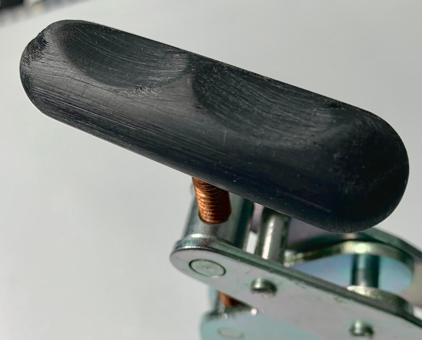 Improved Ergonomic Handle Grip for Kant-Twist 2" Clamp better than Weaver WG020