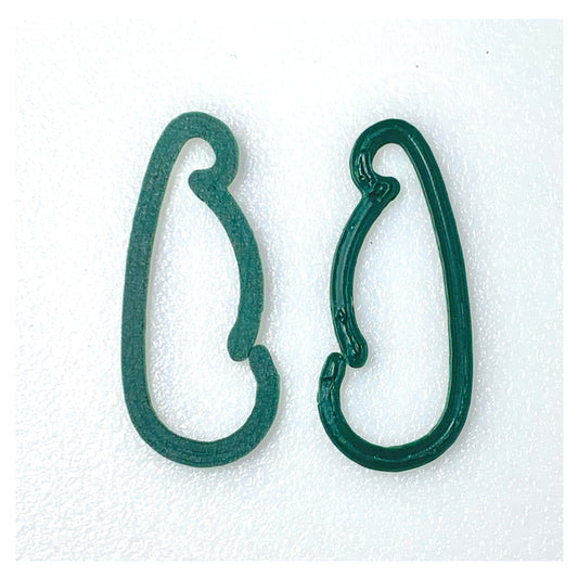 Forest Green Indoor/Outdoor Christmas Premium Plastic Ornament Hangers Hooks, Package of 60